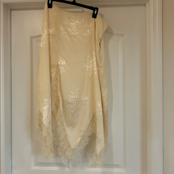 NWT Cream Lace & Satin Asymmetrical Slip Skirt Size Large - Picture 5 of 5